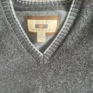 Joseph Abboud Charcoal V-Neck Men's Sweater